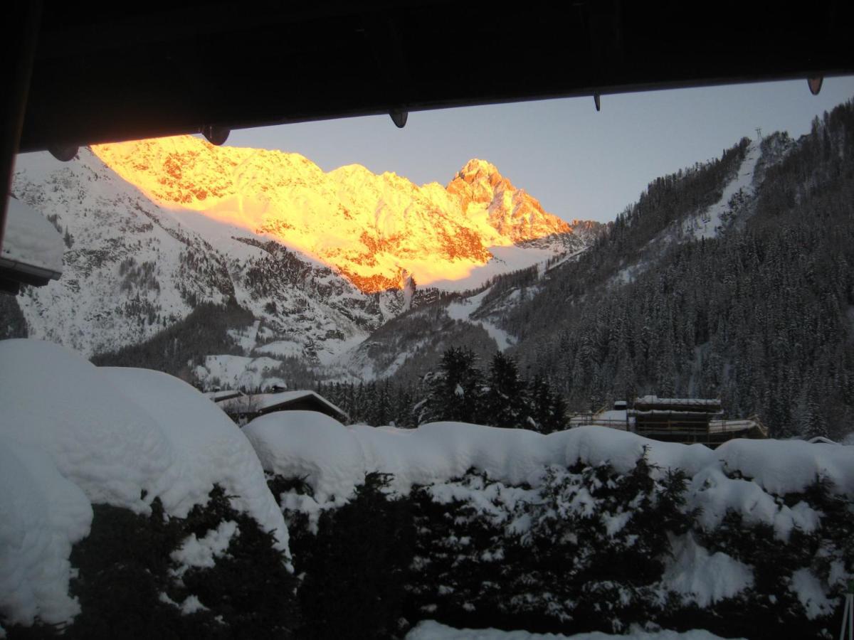 Chalets Pyrene Mont-Blanc Chamonix Bagian luar foto